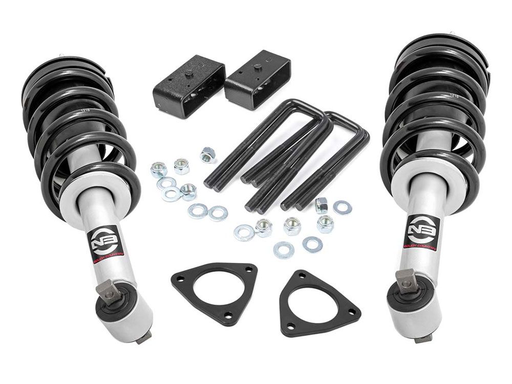 2.5" 2007-2018 GMC Sierra 1500 2WD/4WD Lift Kit by Rough Country