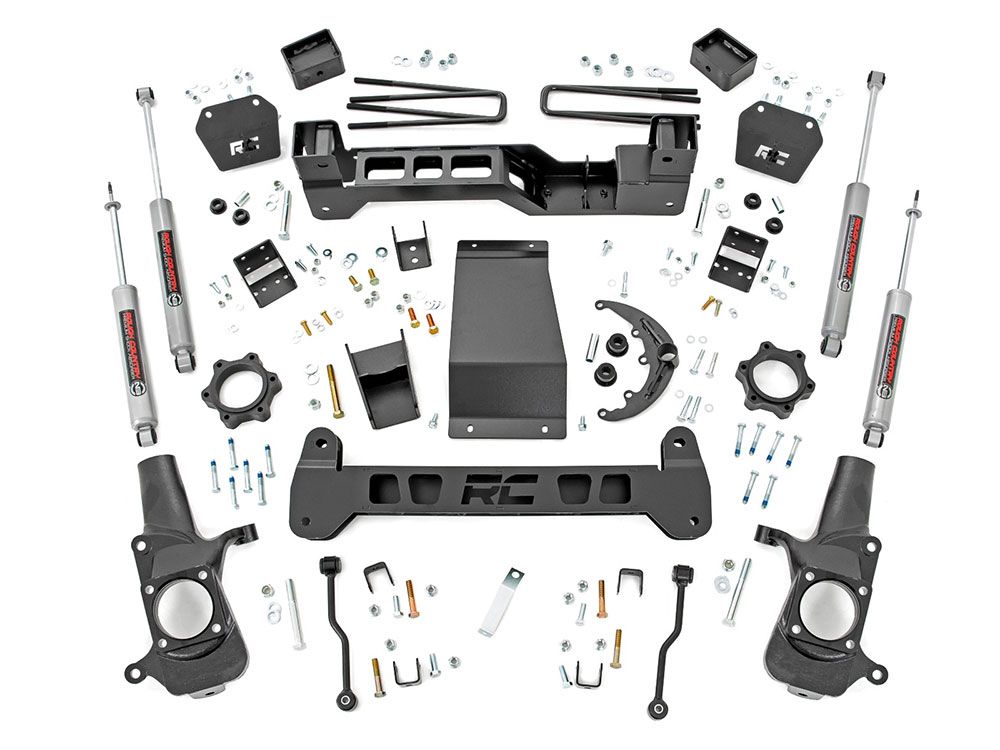 6" 2001-2006 Chevy Silverado 1500HD 4WD Lift Kit by Rough Country